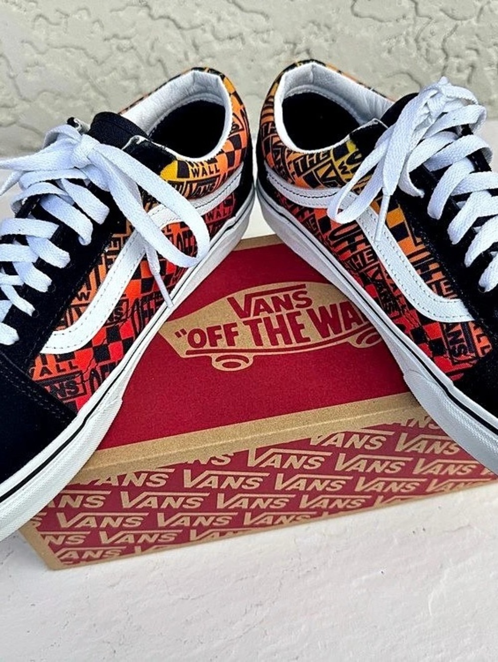 Vans Old Skool "Logo Flame" Sneakers Black/Orange Men's 9 / Women's 10.5